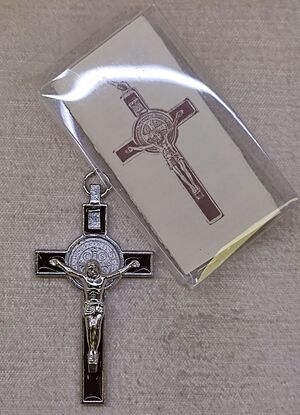 CRUZ SAN BENITO MARRON METAL 5010A2