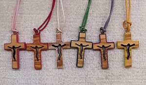 CRUZ OLIVO CRISTO CALADO VARIOS COLORES 2723