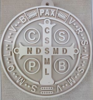 MEDALLA SAN BENITO Ø GRIS 13,2 CM. - 6998/786