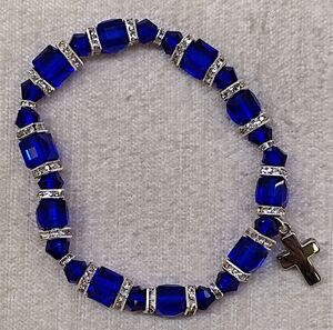BRAZALETE CRISTAL CUBOS AZUL OSCURO STRASS CON CRUZ