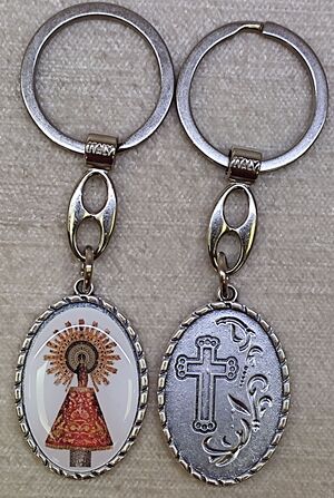 LLAVERO VIRGEN DEL PILAR METAL PLATEADO