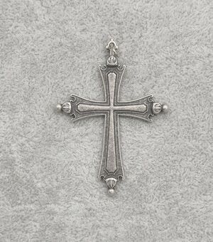 CRUZ PAPA LEÓN XIV 8 CM. BAÑO PLATA - DBKCPPL80P