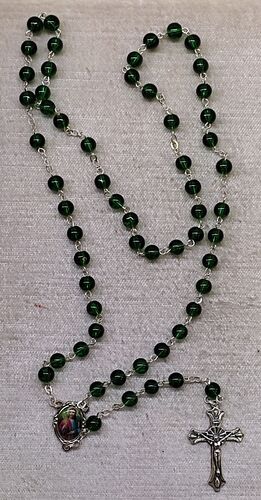 ROSARIO CRISTAL LISO 6 MM. VERDE SAN JUDAS TADEO