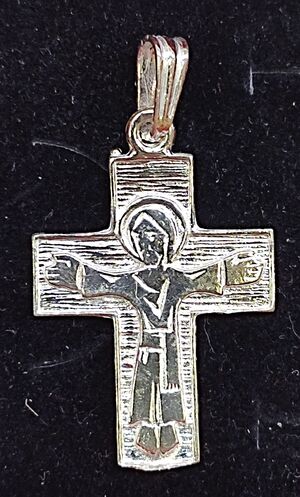 CRUZ DE PLATA CON CRISTO SACERDOTE (S-1023)