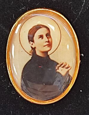 PIN SANTA GEMA