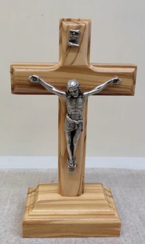 CRUZ MADERA DE OLIVO 12CM CON BASE