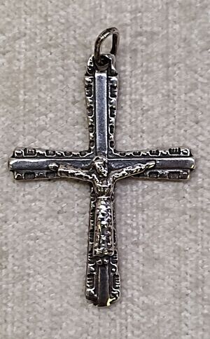 CRUZ PLATA ROMANICA CFP-34 , MEDIDA 3,5 X2,5 CM