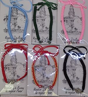 PULSERA SAN BENITO 9 MM BAÑO PLATA MACRAMÉ VARIOS COLORES