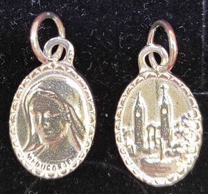 MEDJUGORJE OVALADA DOBLE 16MM CLP-105