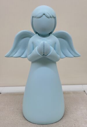 ÁNGEL REZANDO RESINA AZUL 13 CM