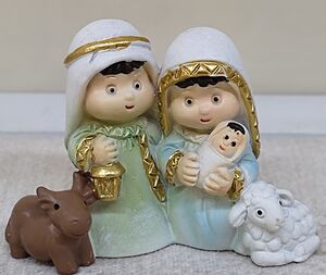 NACIMIENTO INFANTIL RESINA 4,7 CM PCA 1 SAGRADA FAMILIA NIÑO EN BRAZOS DE LA VIRGEN OVEJA Y BUEY 10023278