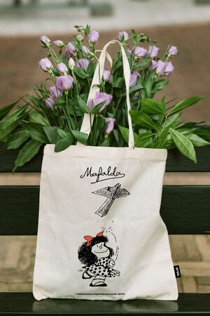 BOLSA DE TELA DE LA COMPRA MAFALDA AVION MOSES