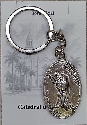 LLAVERO METAL V.LOURDES BAÑO PLATA 37MM OVAL