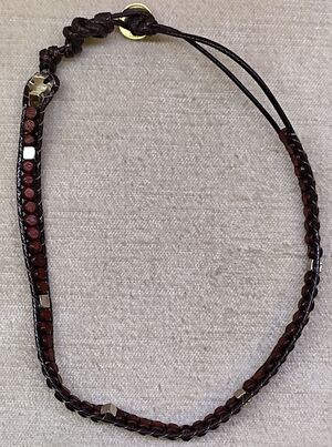 PULSERA ROSARIO MADERA MARRON BOLA CUBO 5MM DOBLE VUELTA BOTON AVE MARIA Y CRUZ13043224