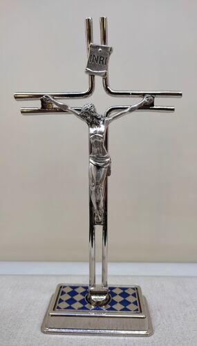 CRUZ TUBOS NIKEL C/CRISTO PLATEADO 20 CM. C/BASE - 10.580.10 BMS